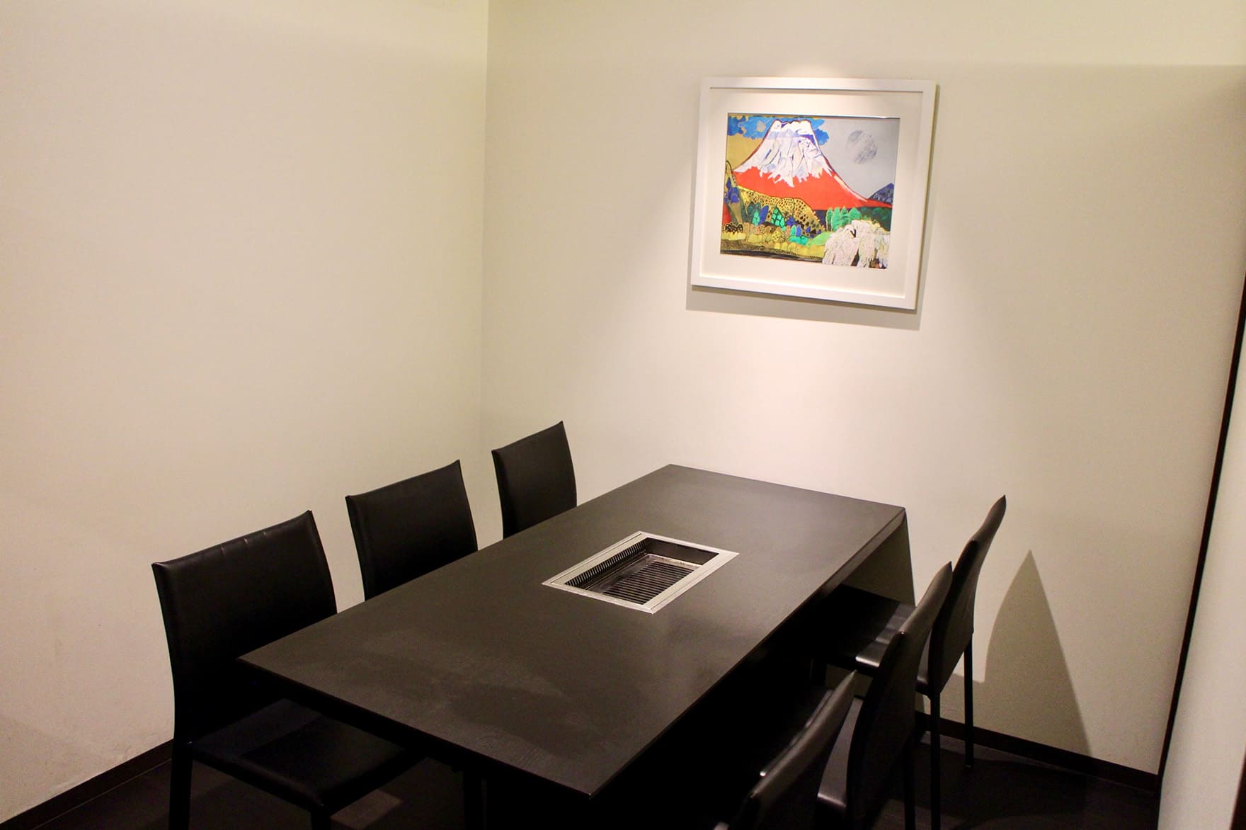 ６席用の個室です